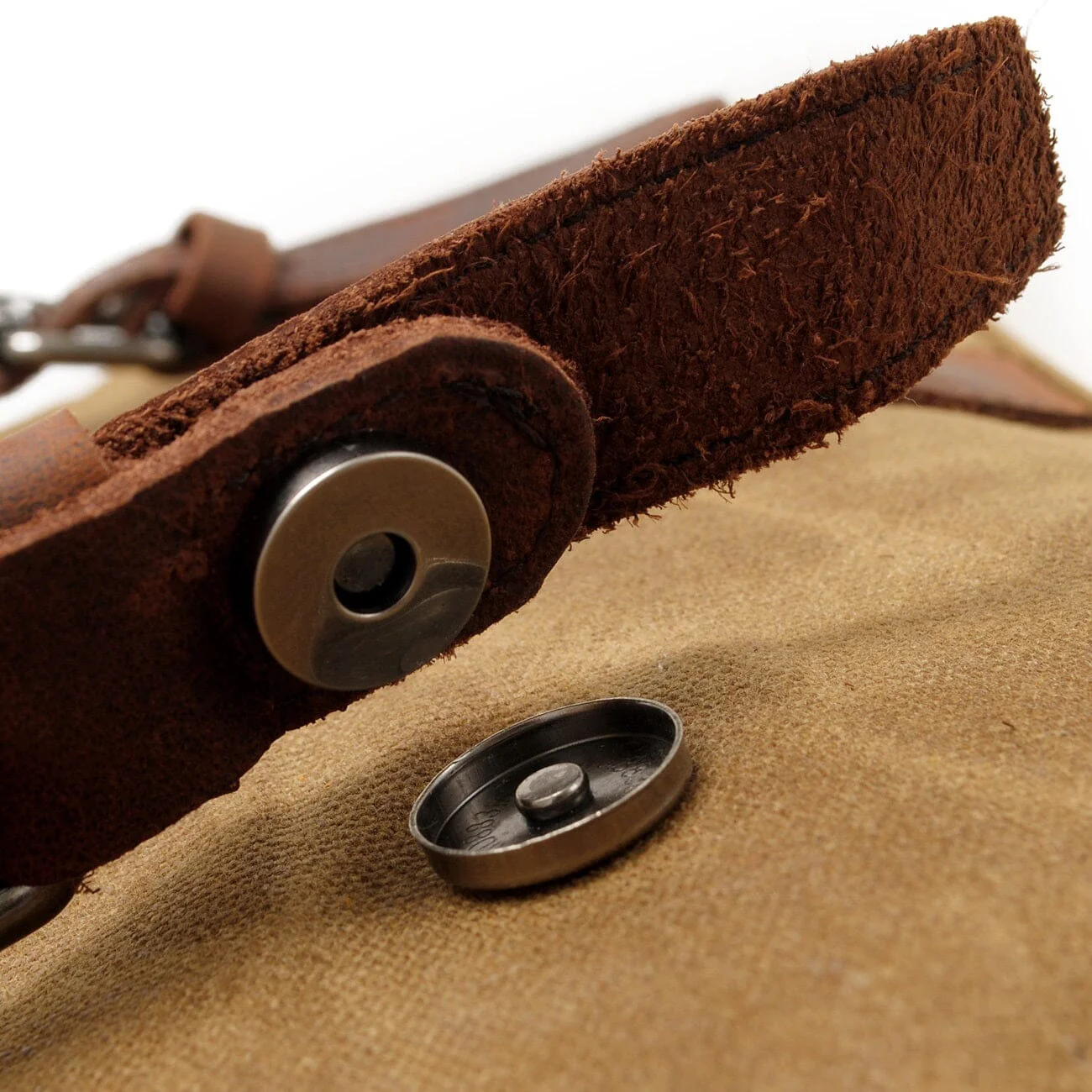 Canvas Crossbody Messenger Bag | TUCSON - Image 19