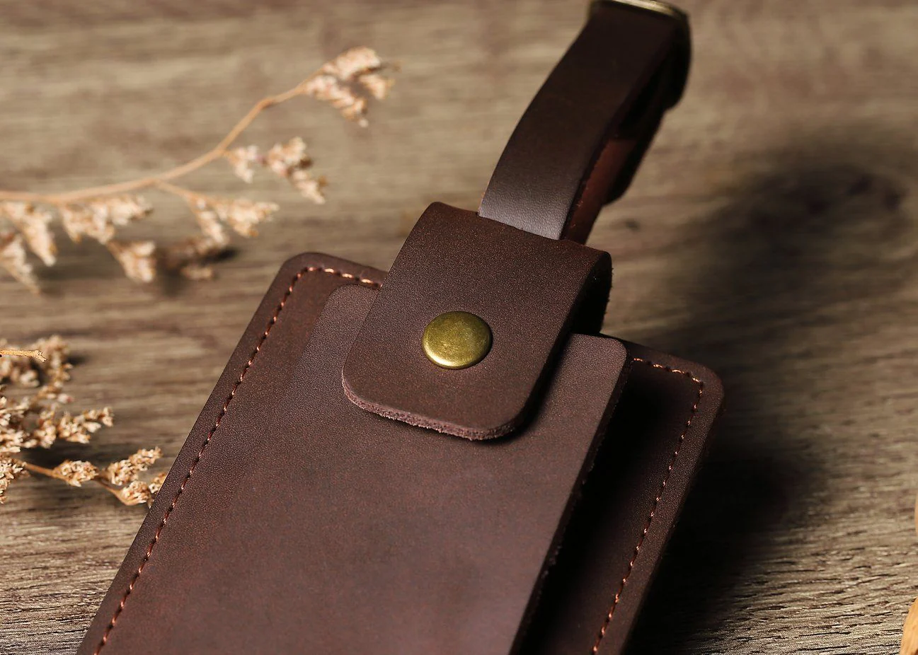 Customisable Leather Luggage Tag - Image 8